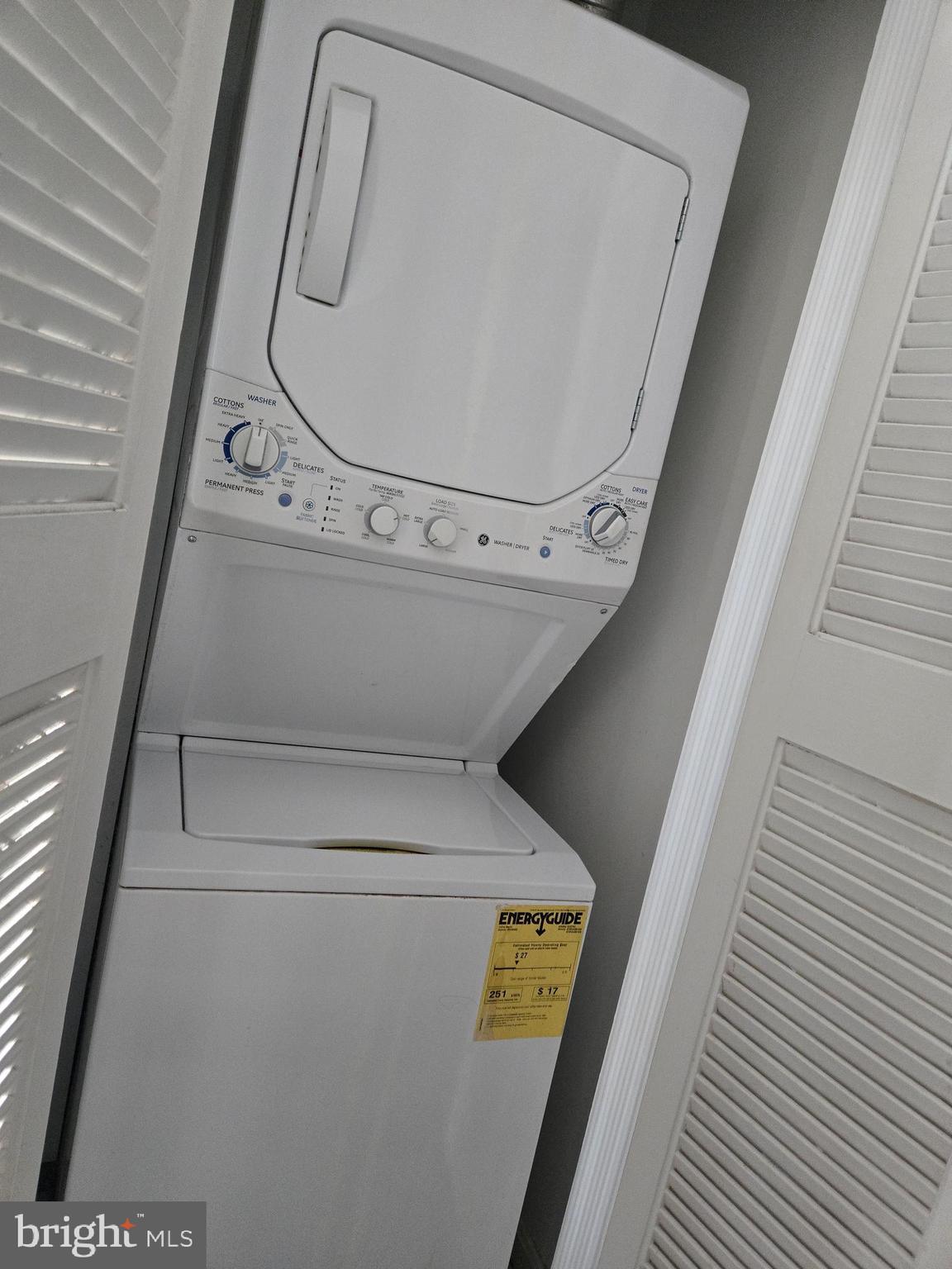 PARKWAY SQUARE PLAT ONE - Residential