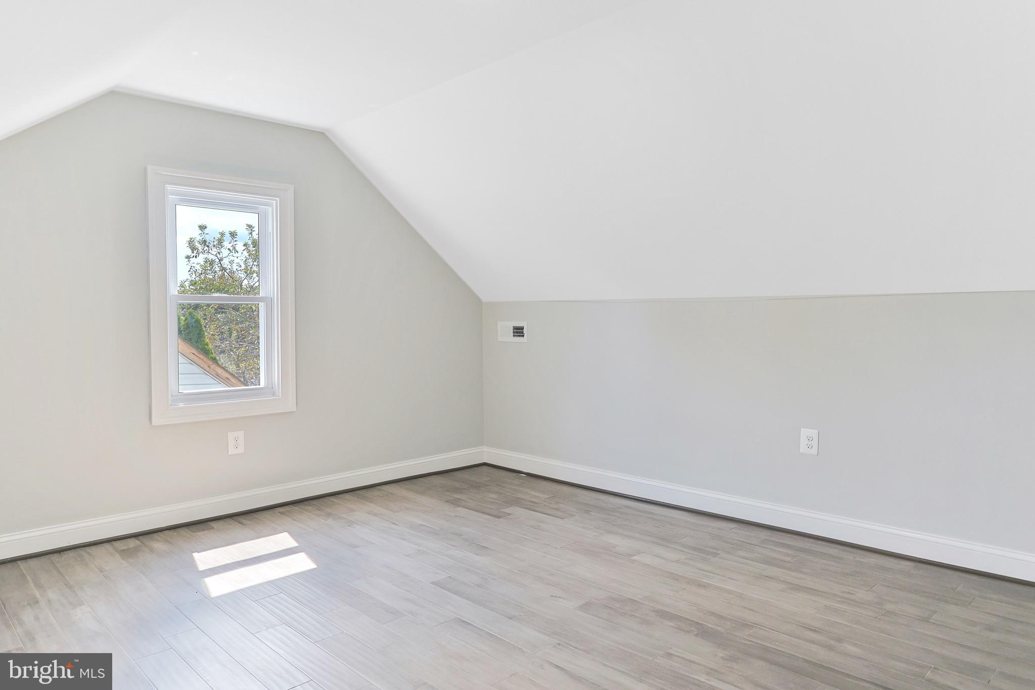 EASTERN TERRACE - Residential