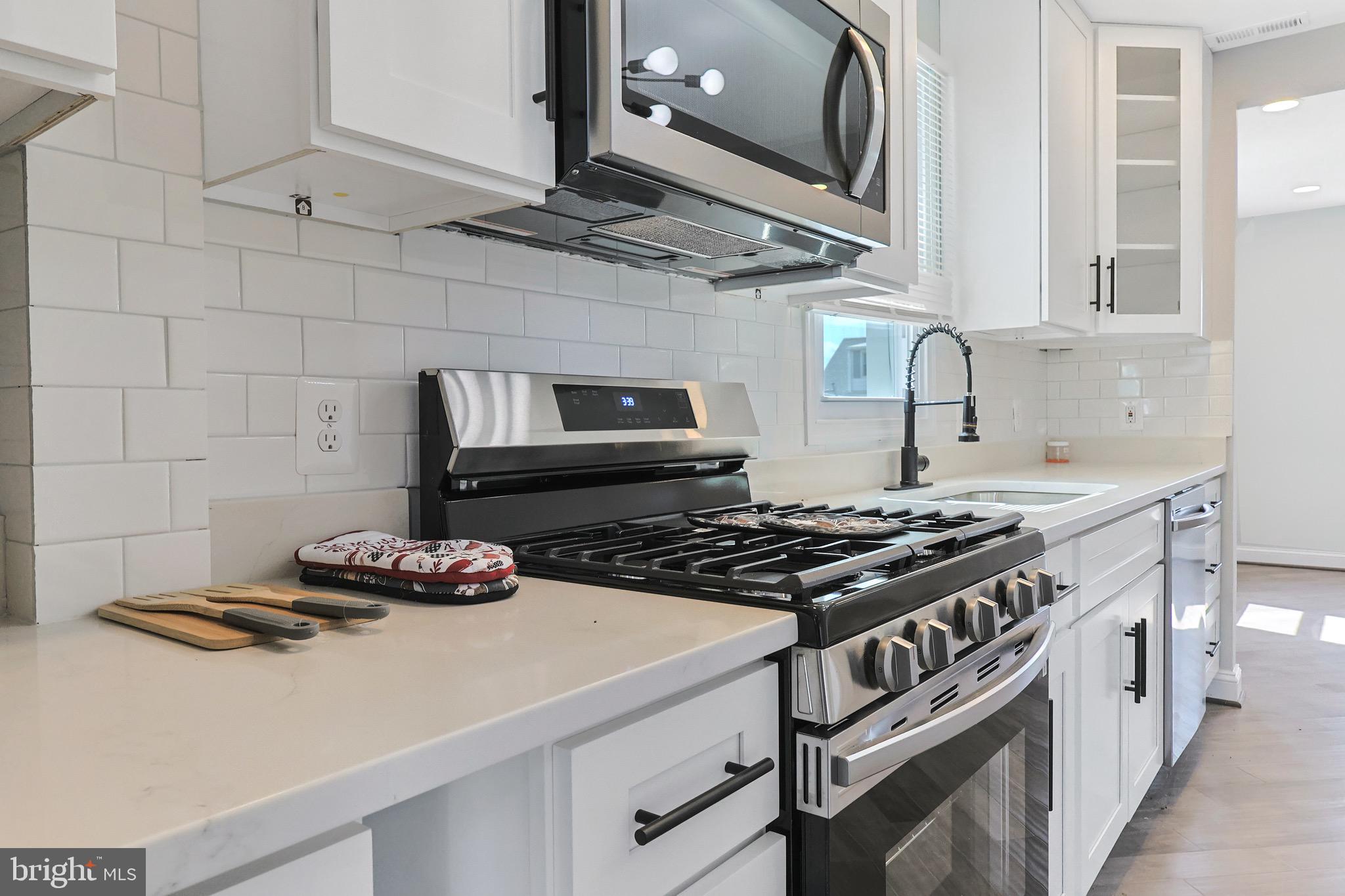 EASTERN TERRACE - Residential