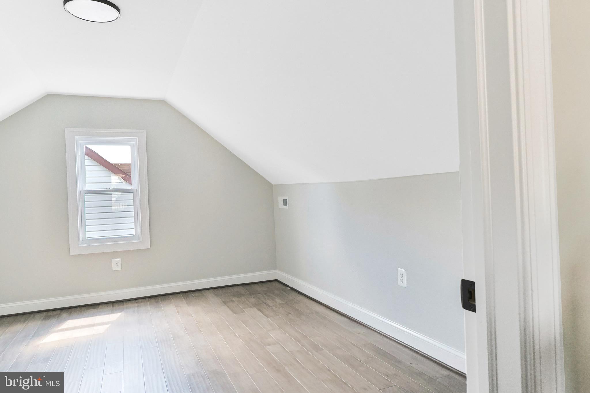 EASTERN TERRACE - Residential