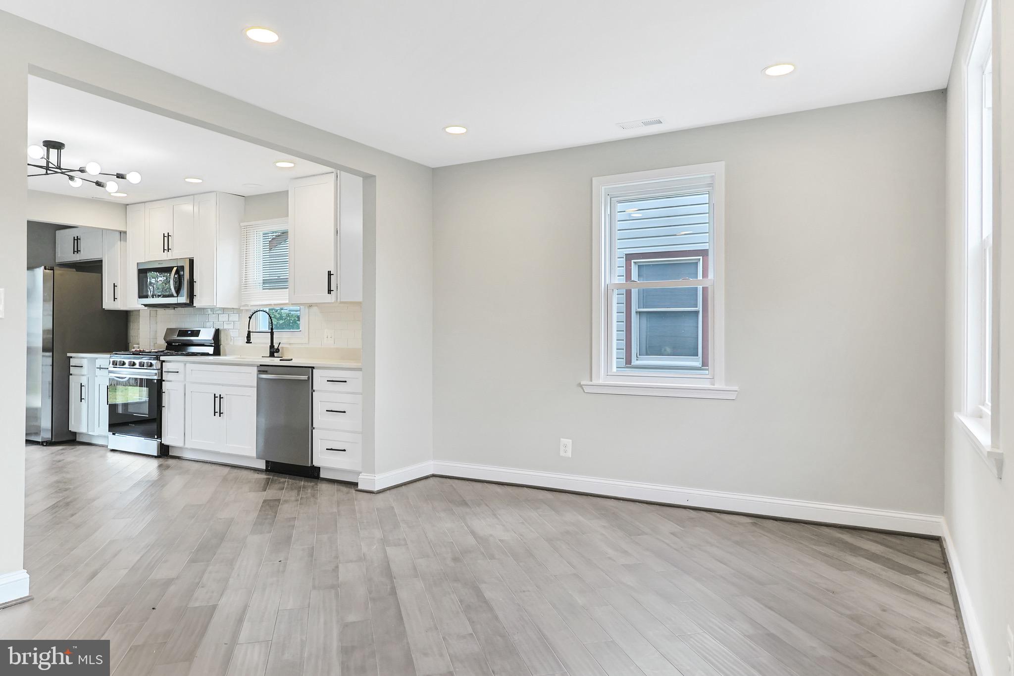 EASTERN TERRACE - Residential