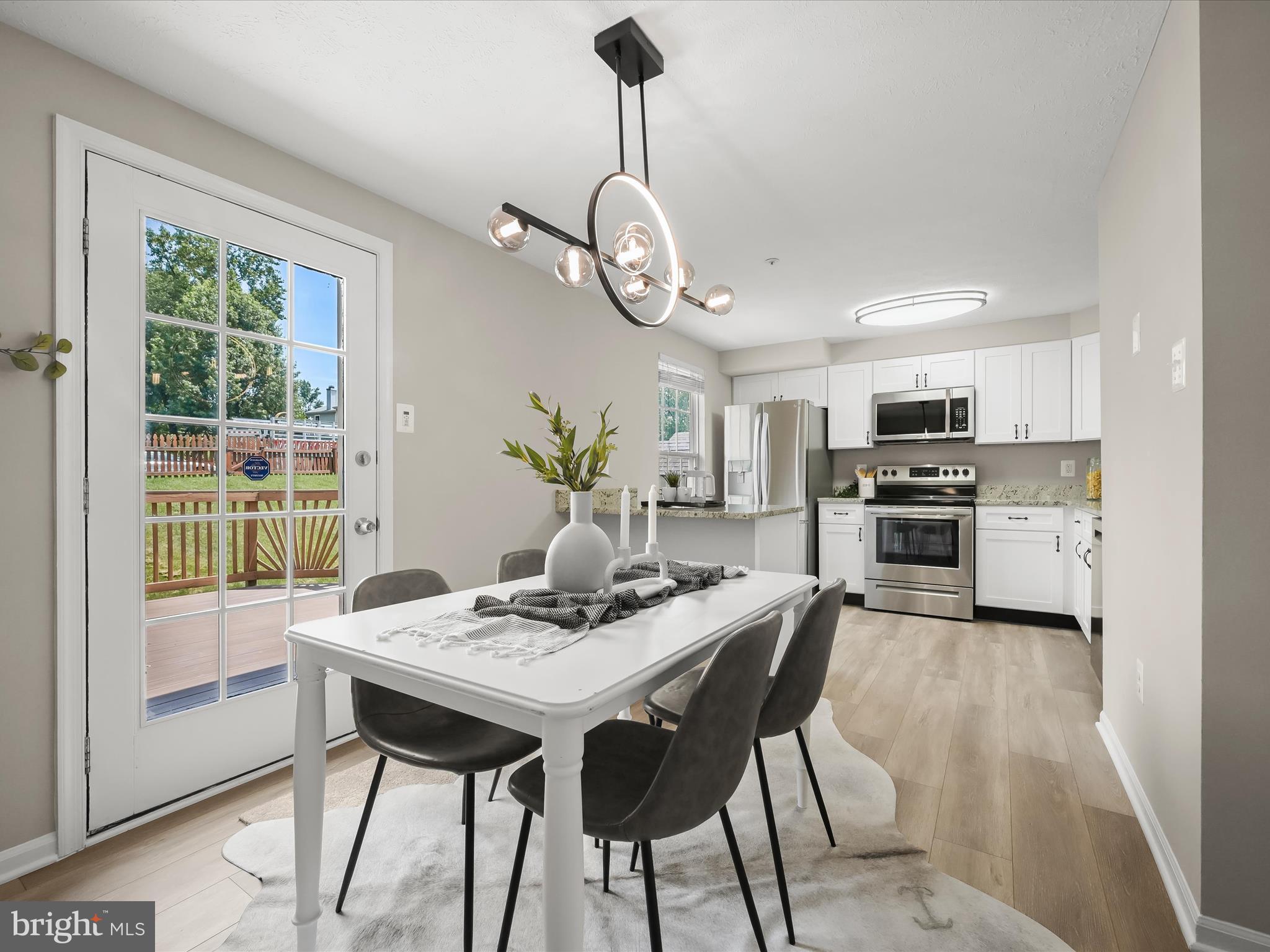831 CINNAMON COURT