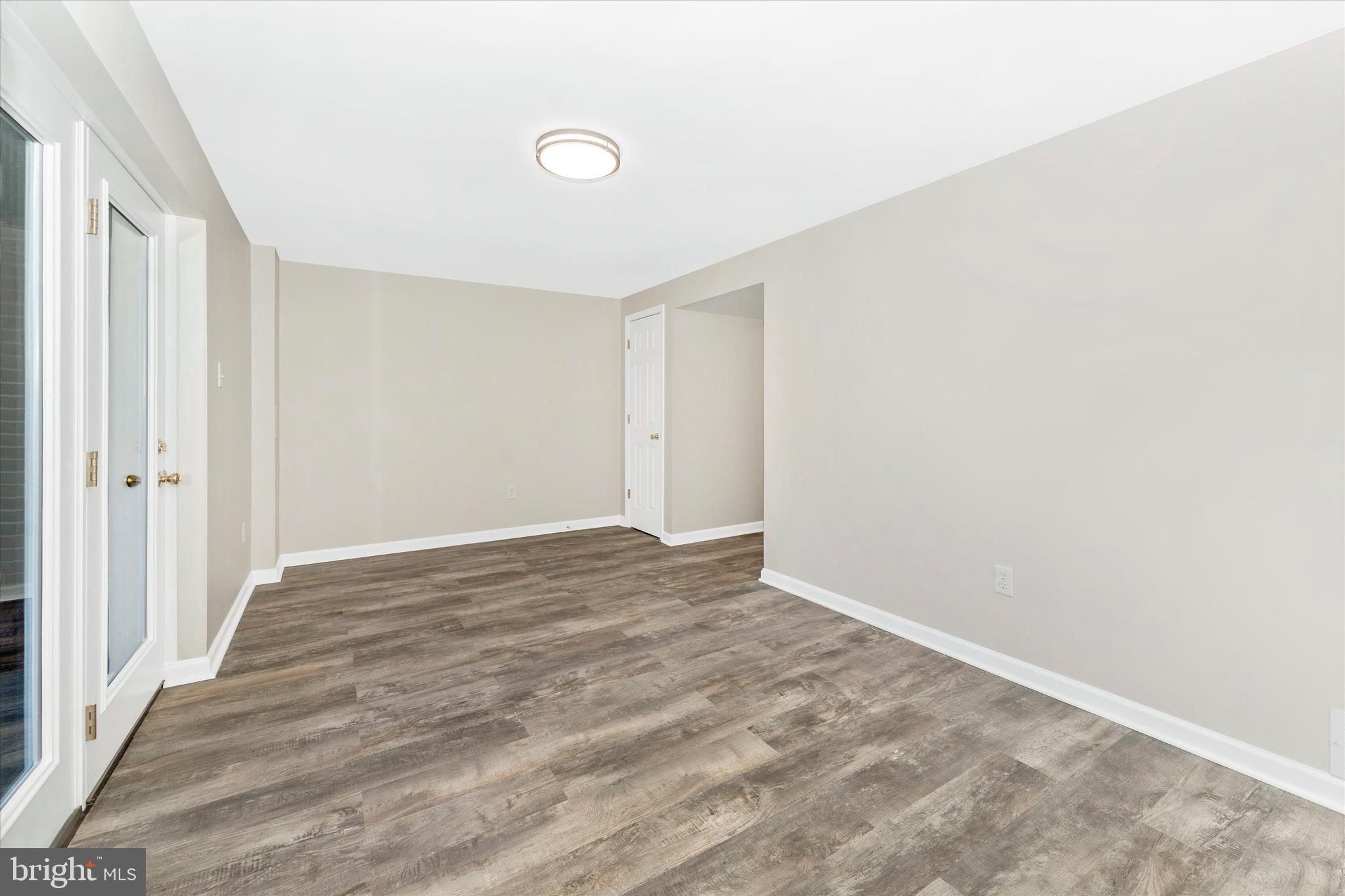 WATERSIDE - Residential