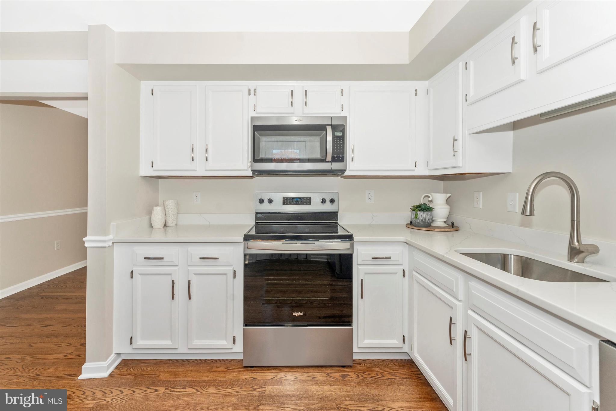 WATERSIDE - Residential