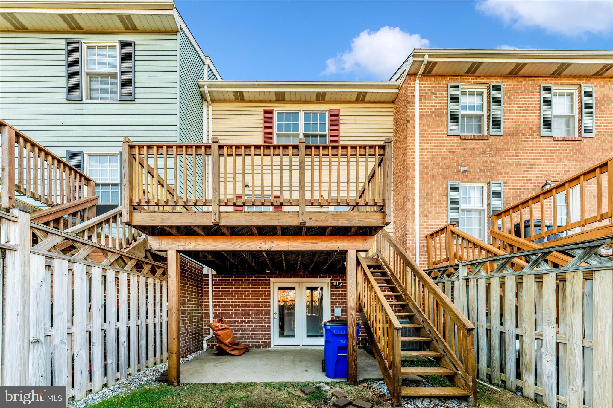 WATERSIDE - Residential