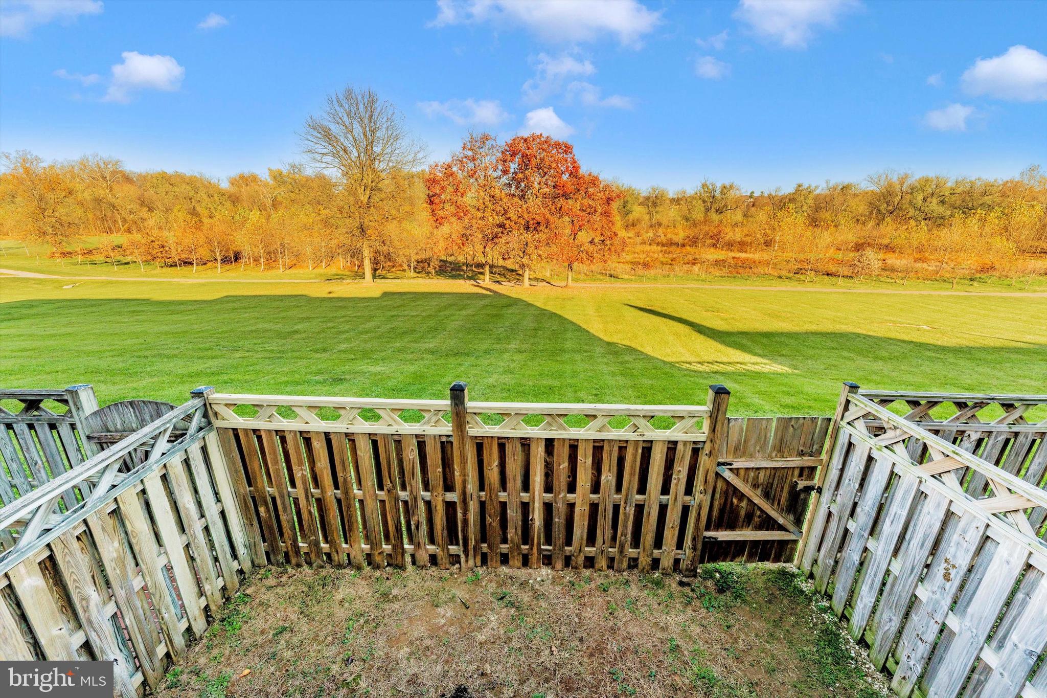 WATERSIDE - Residential