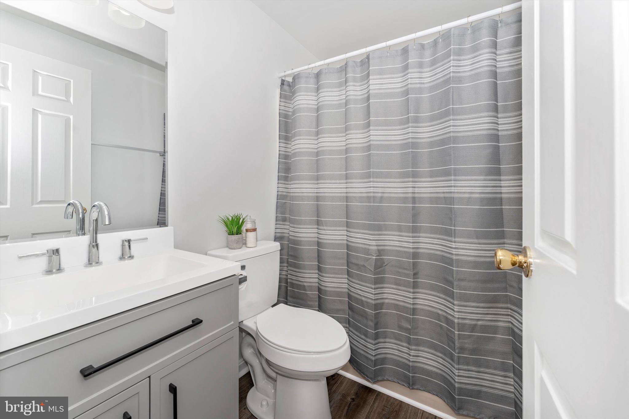 WATERSIDE - Residential