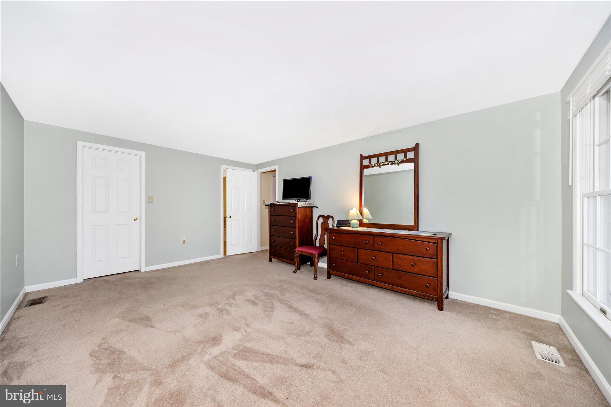 STEEPLE CHASE - Residential