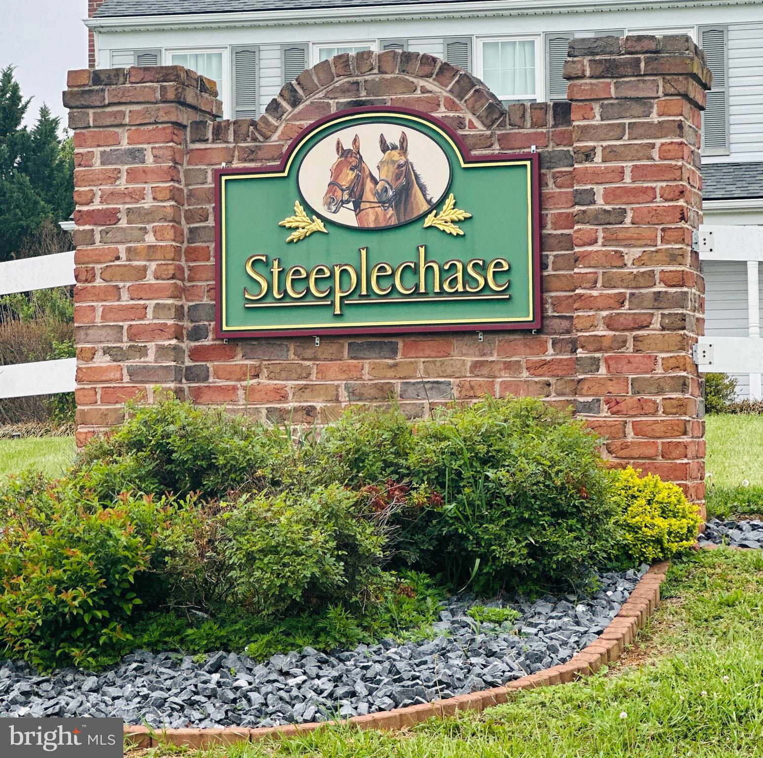 STEEPLE CHASE - Residential