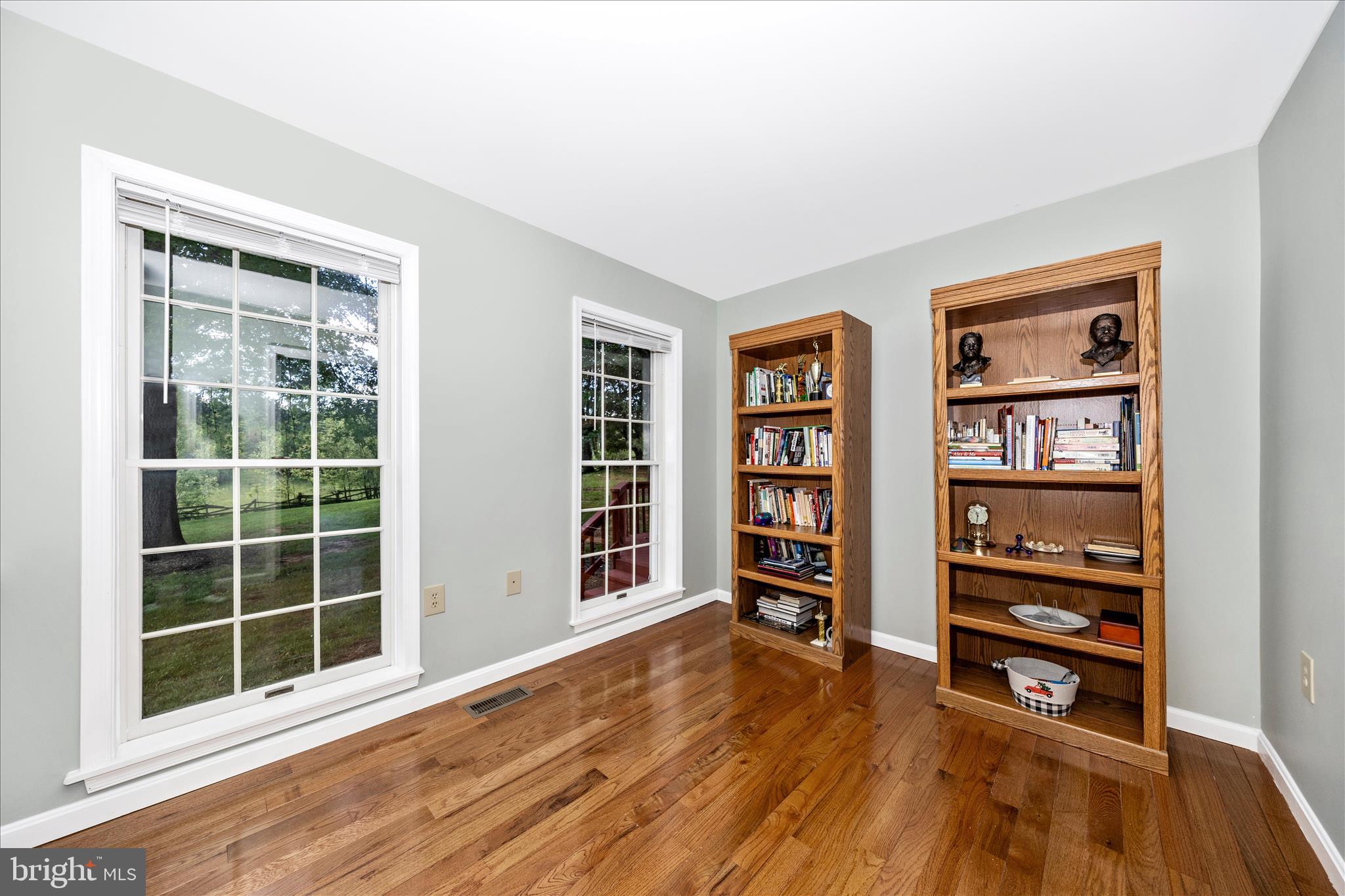 STEEPLE CHASE - Residential