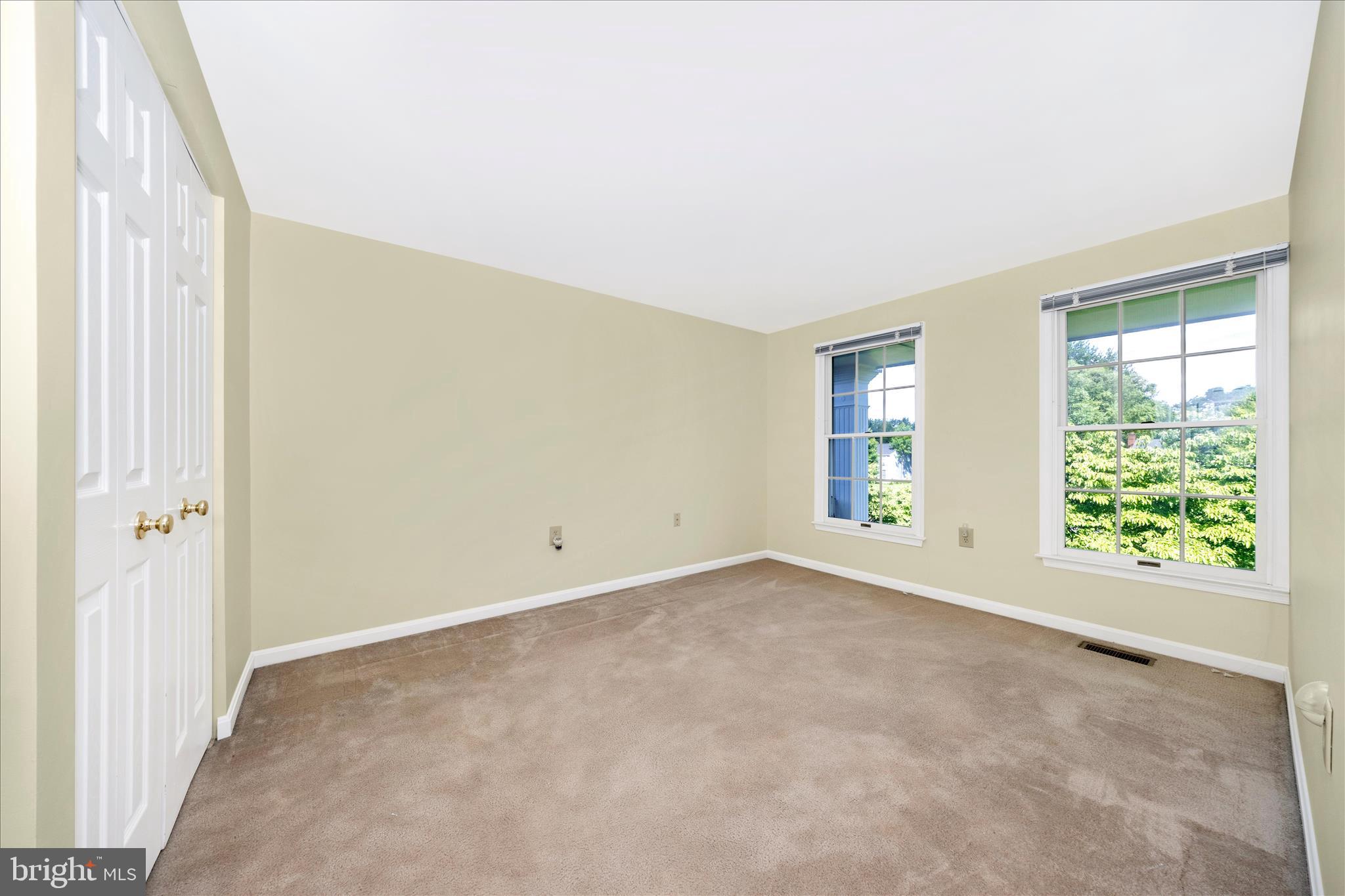STEEPLE CHASE - Residential