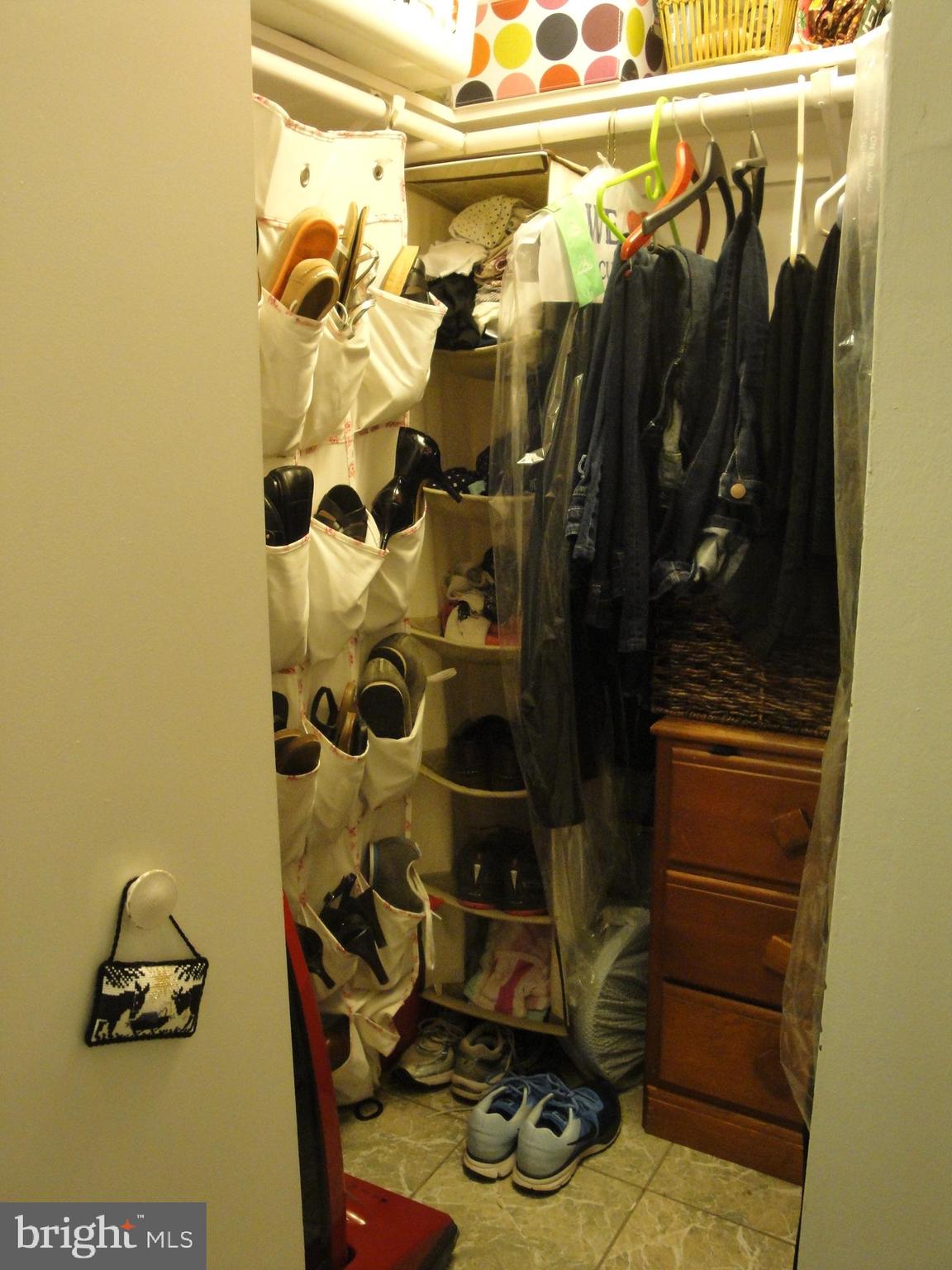 ADDISON HEIGHTS - Residential Lease