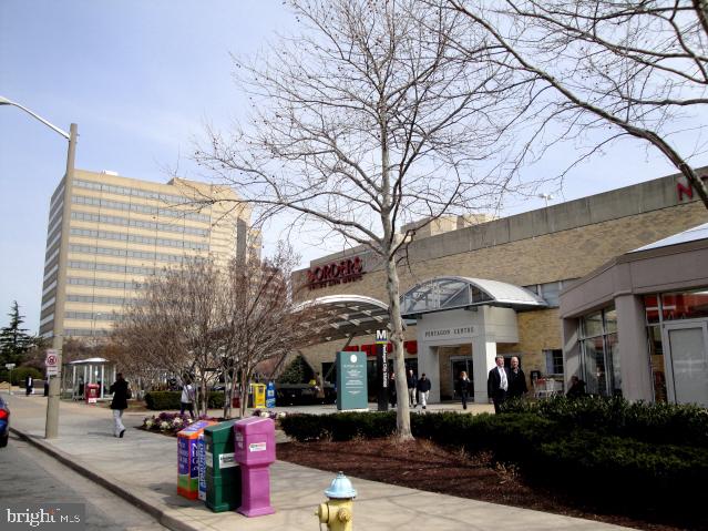 ADDISON HEIGHTS - Residential Lease