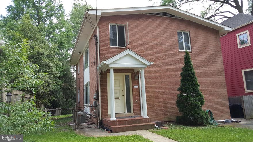 Know your yearly rental cost in this ALL UTILITIES INCLUDED 1 bedroom, 1 bath apartment where you can walk to METRO at Pentagon City.  The property is situated in a privately owned, no-smoking building with only three units and features a backyard suitable for barbecuing or spending time outdoors.  This updated, air-conditioned unit features a modern kitchen with refrigerator, dishwasher, microwave, and garbage disposal.  Ceiling-height cabinets, ample counter space, and an open layout to the dining and living areas make entertaining easy.  The bedroom is spacious with plenty of room for furniture.  Washer/dryer provided and bike storage onsite.  Plenty of on-street parking is available in quiet, desirable, residential neighborhood.  See virtual tour for additional pictures.

Location, location, location:  Just minutes to DC and major highways and only 3 blocks from Pentagon City Metro.  Close by are Pentagon City shopping mall, Pentagon Row, 24 hr. grocery and pharmacy,  parks,  Arlington County lighted tennis courts and library.  Easy access to I-395, Route 50, Route 1, George Washington Memorial Parkway.   Minutes to Reagan National Airport.