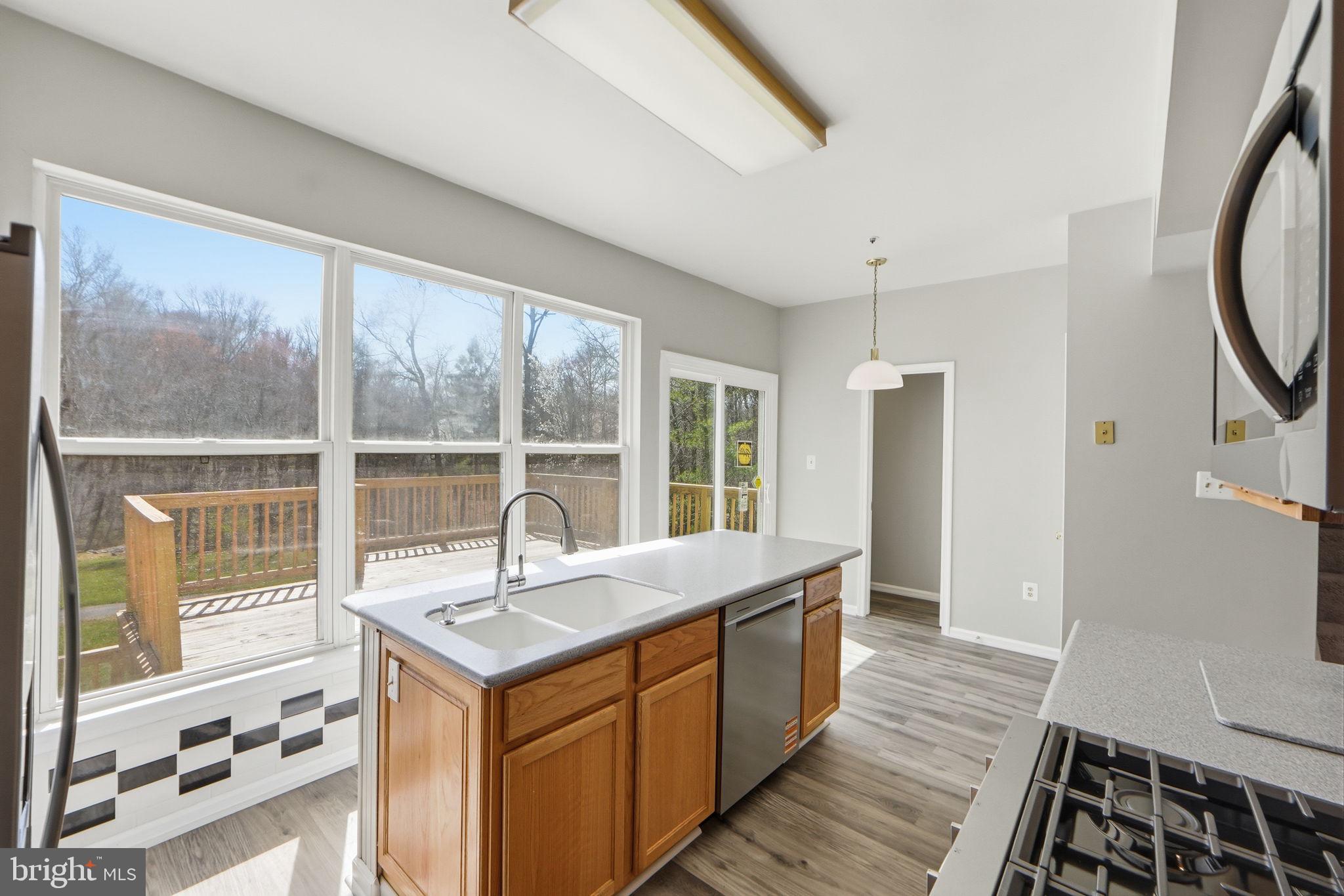 NORTHRIDGE - Residential