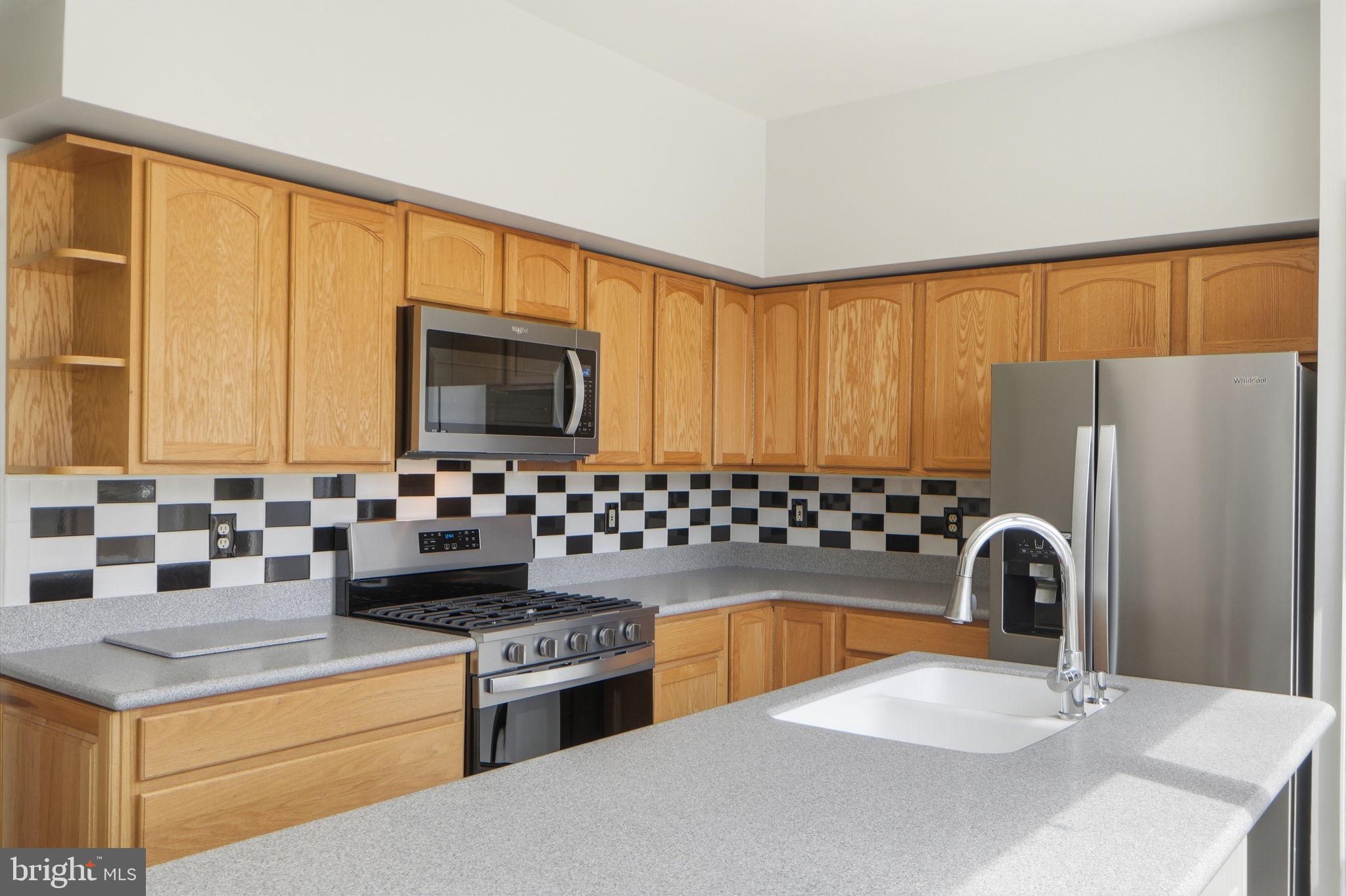 NORTHRIDGE - Residential