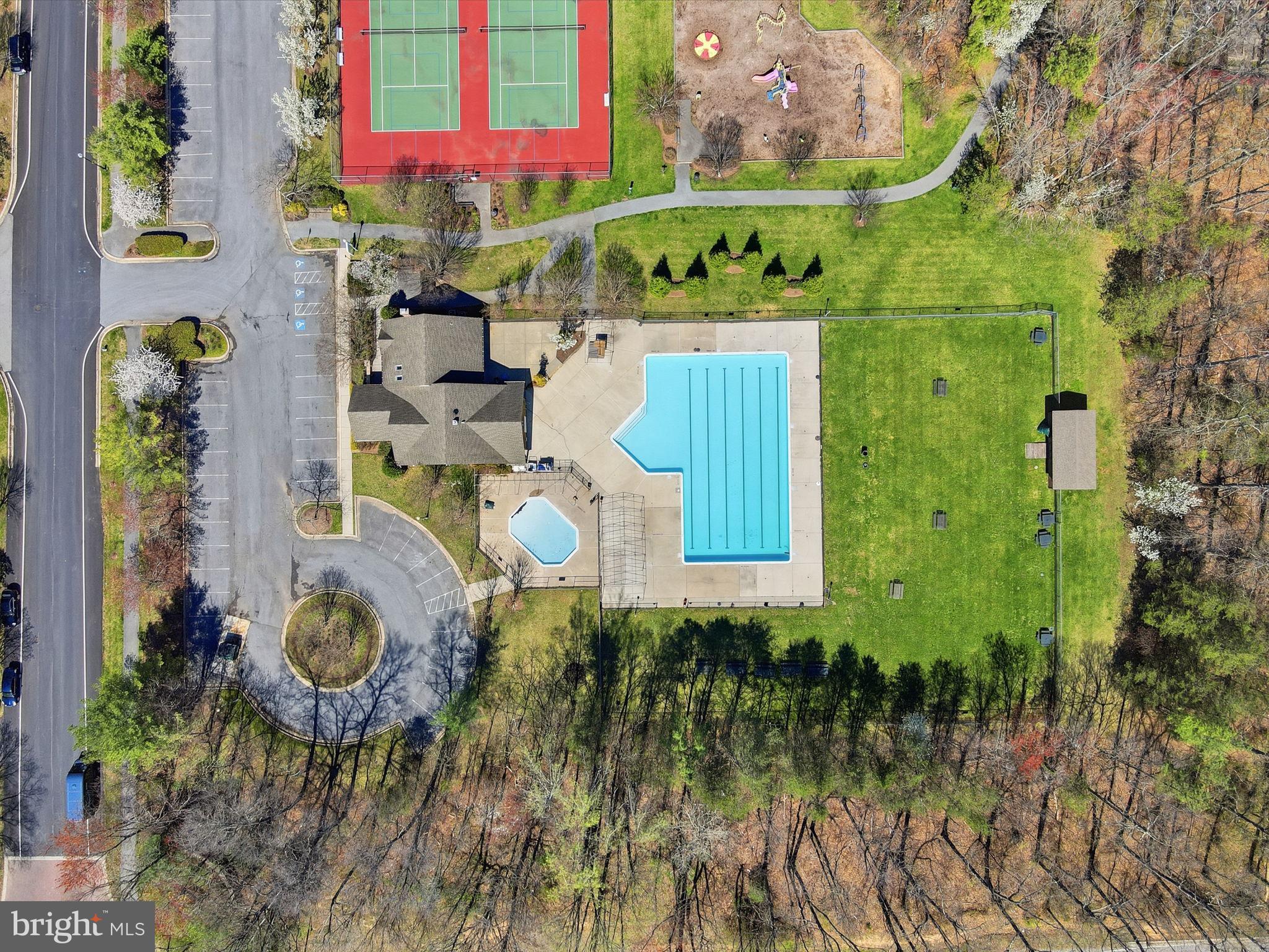 NORTHRIDGE - Residential