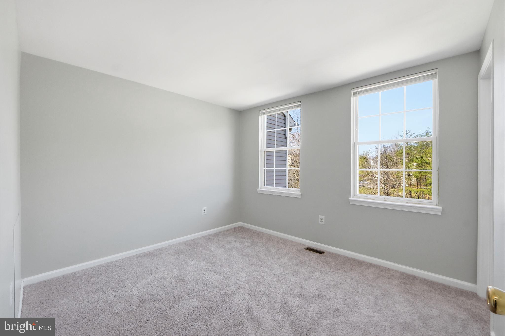 NORTHRIDGE - Residential