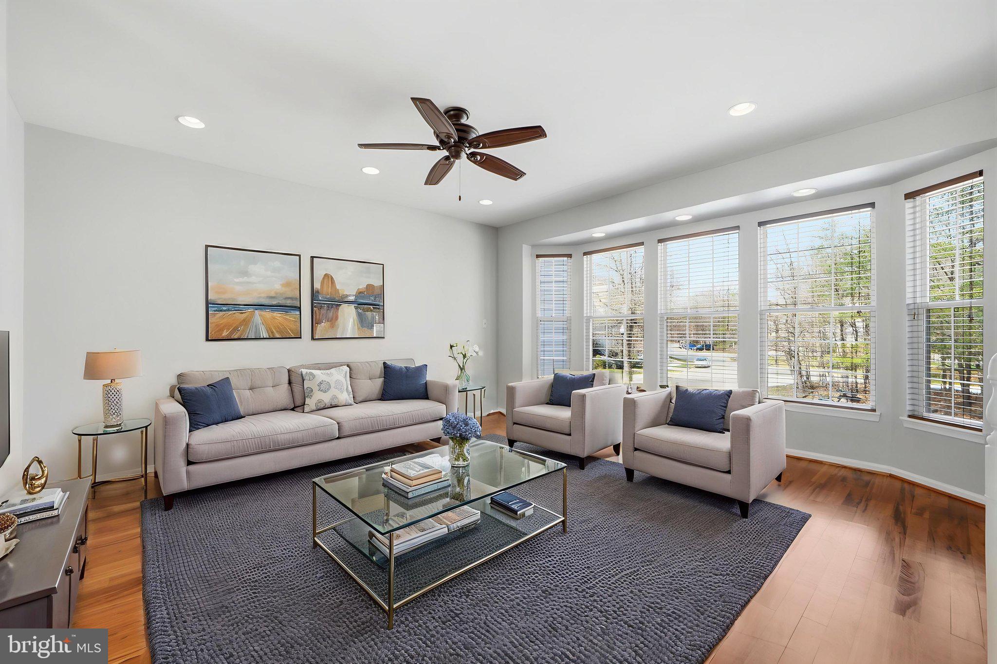 NORTHRIDGE - Residential