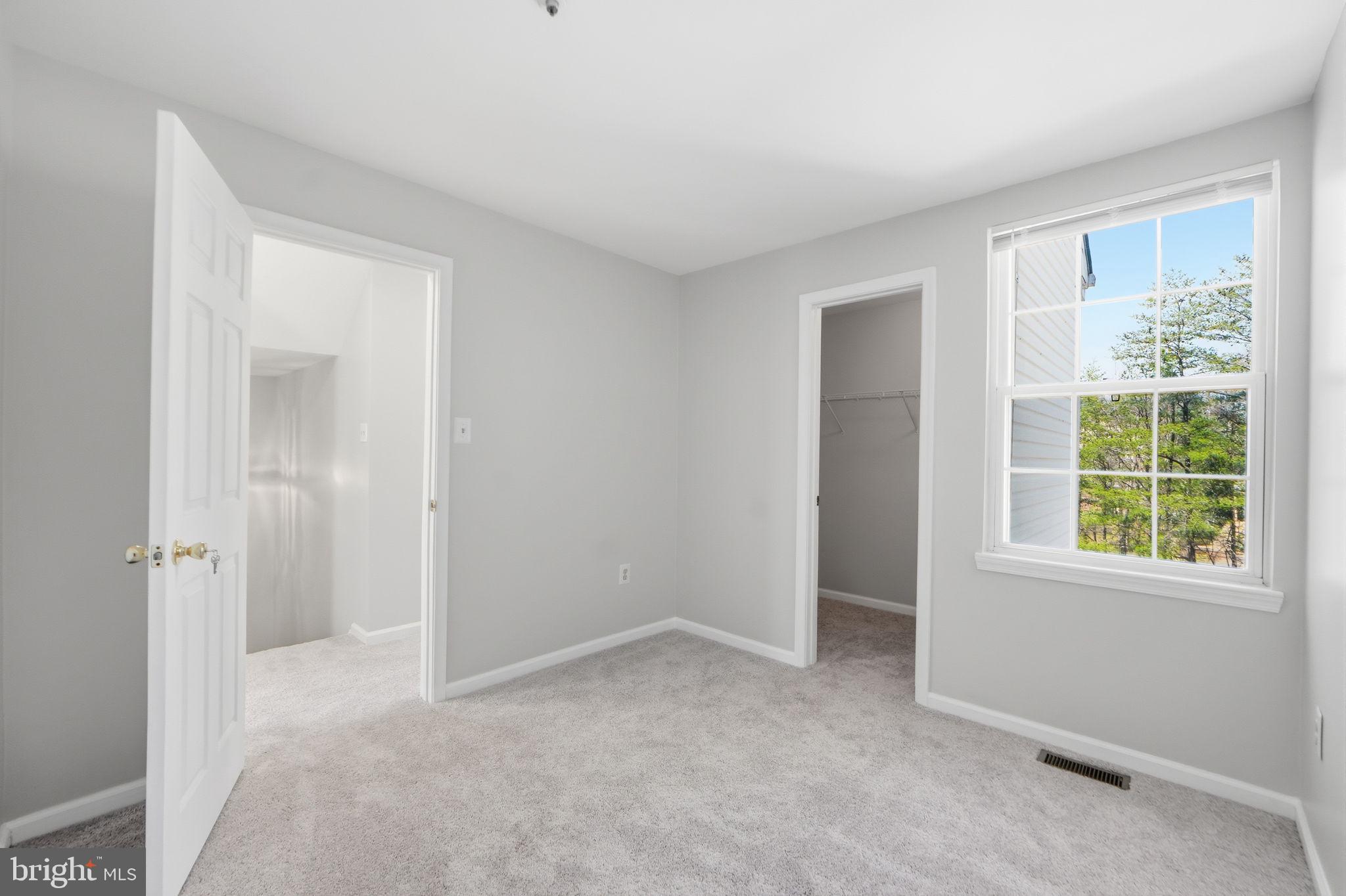 NORTHRIDGE - Residential