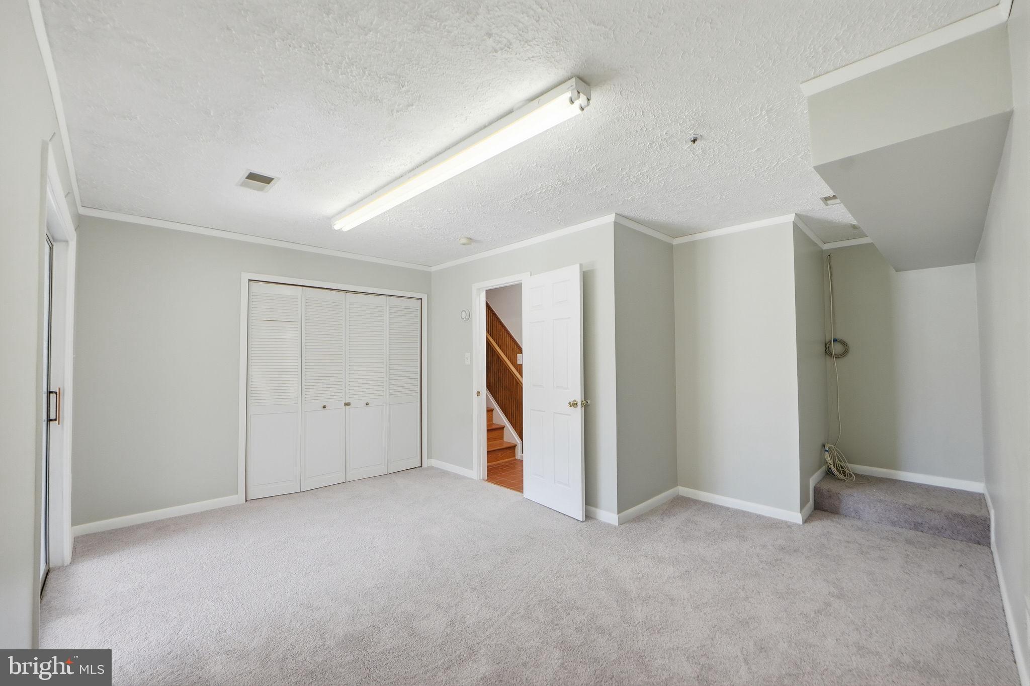 NORTHRIDGE - Residential