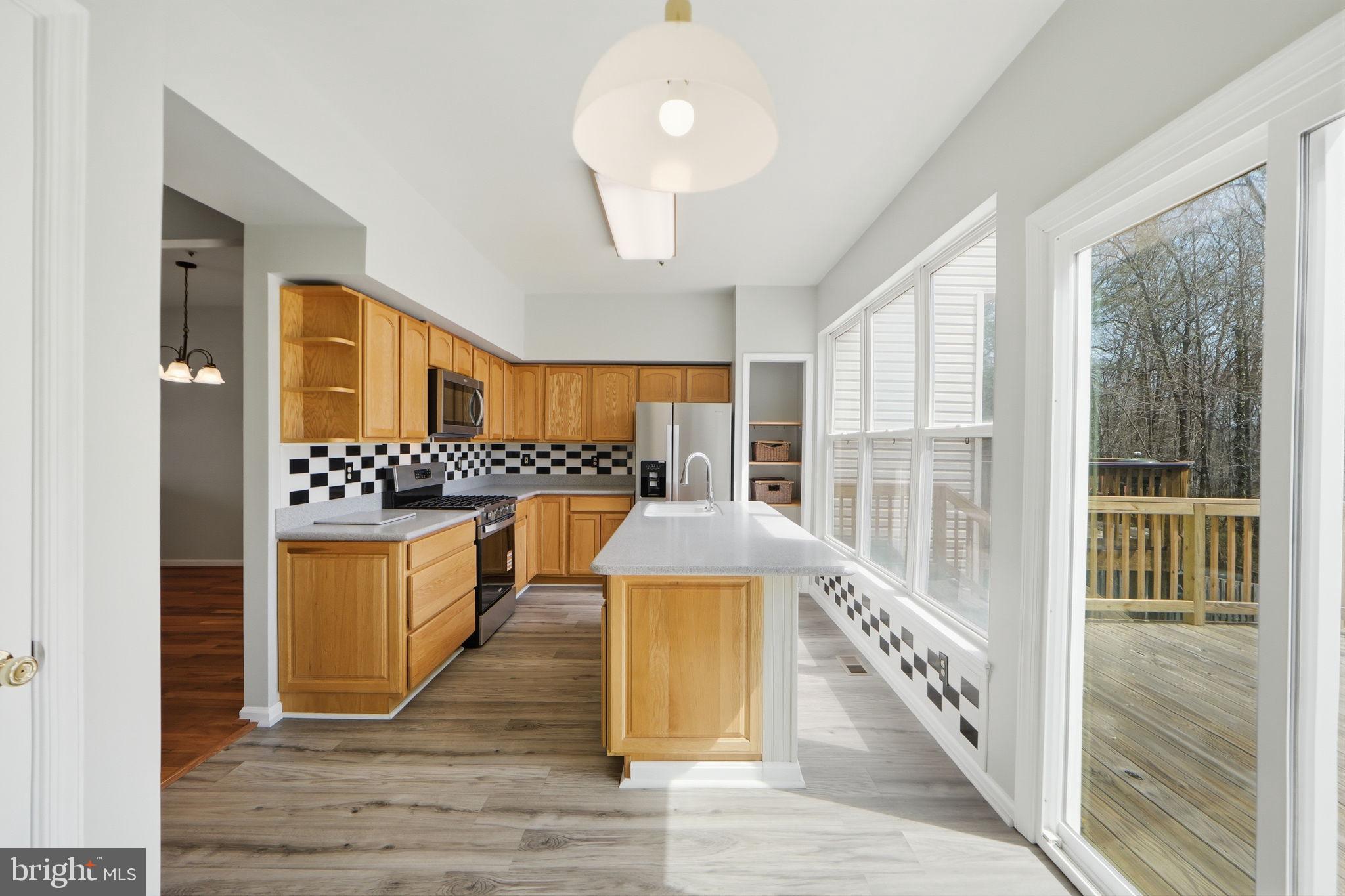 NORTHRIDGE - Residential