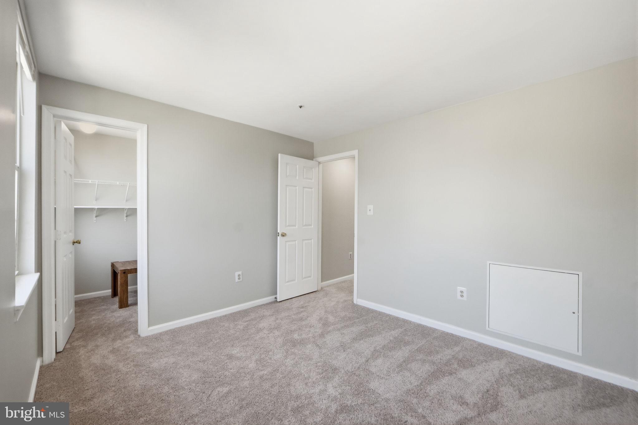 NORTHRIDGE - Residential