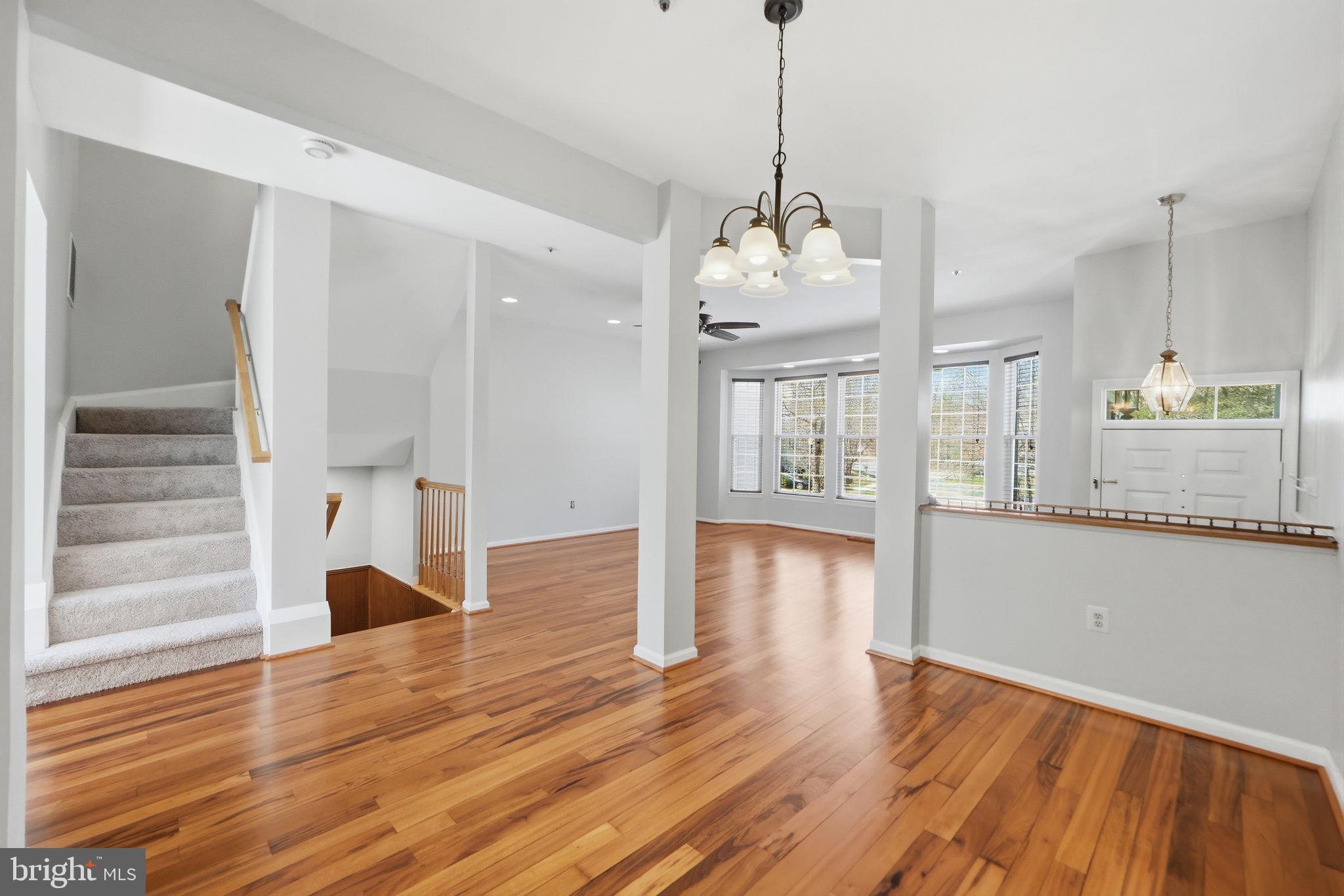 NORTHRIDGE - Residential