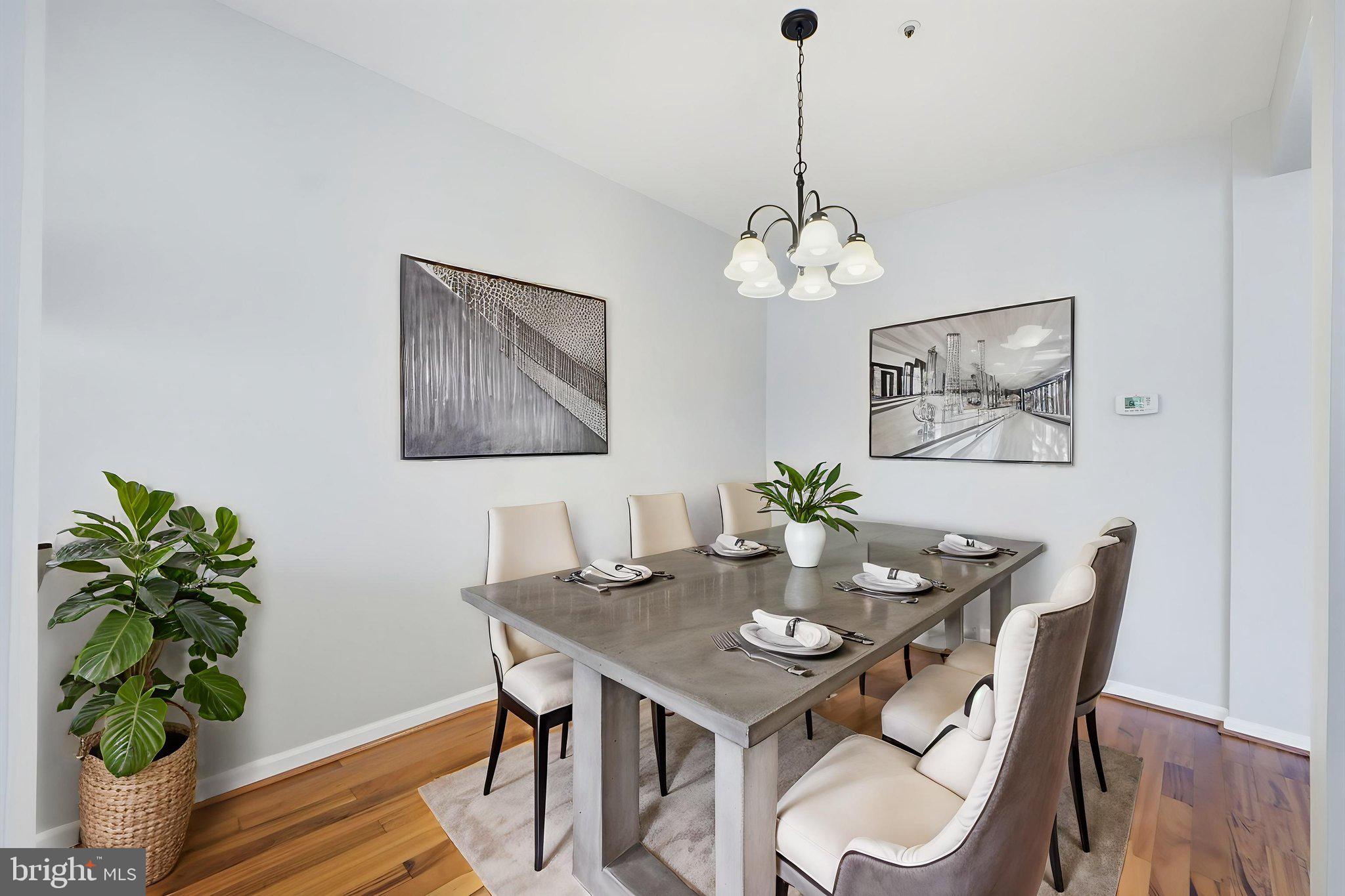 NORTHRIDGE - Residential