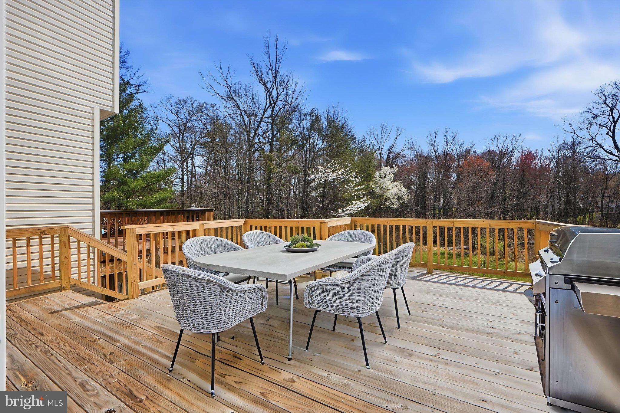 NORTHRIDGE - Residential