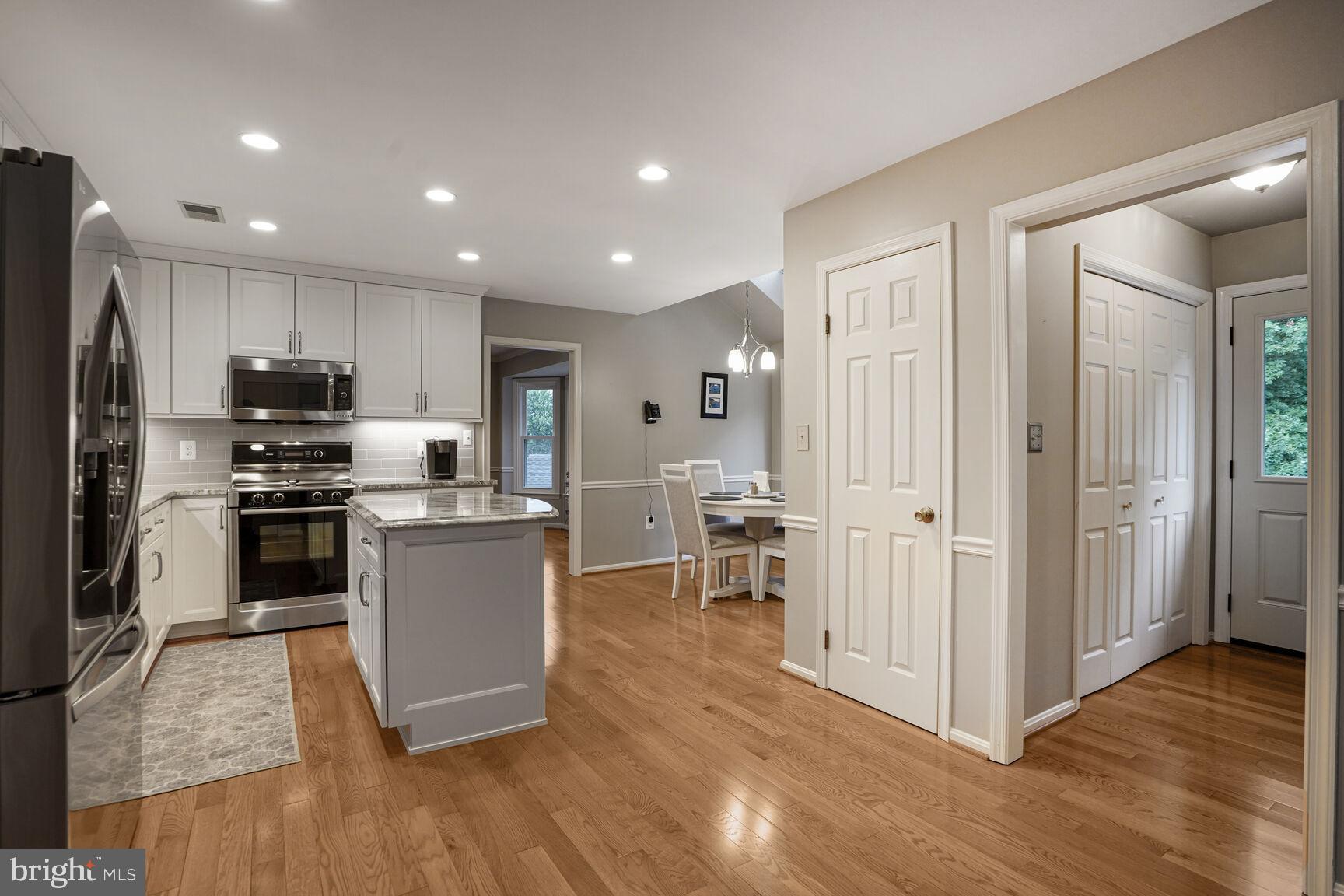 NEWPORT - Residential