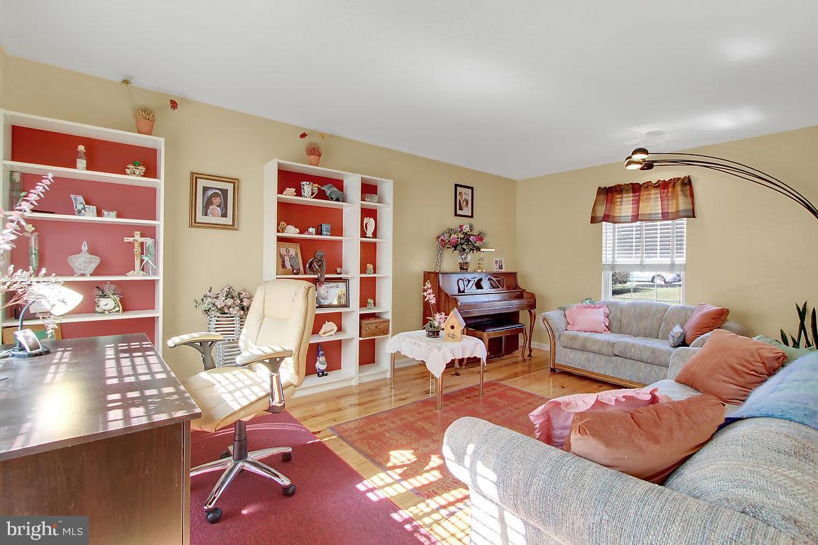 WOODLAND SPRINGS - Residential