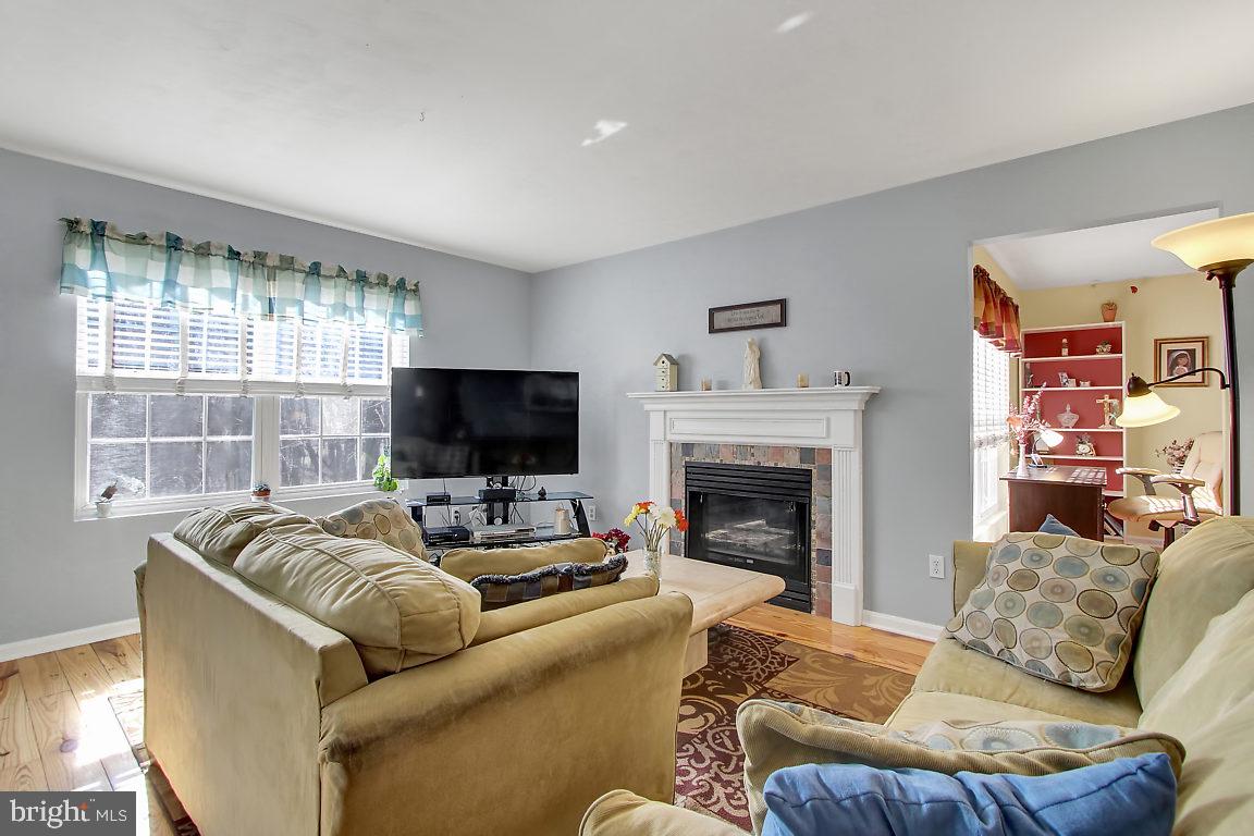 WOODLAND SPRINGS - Residential