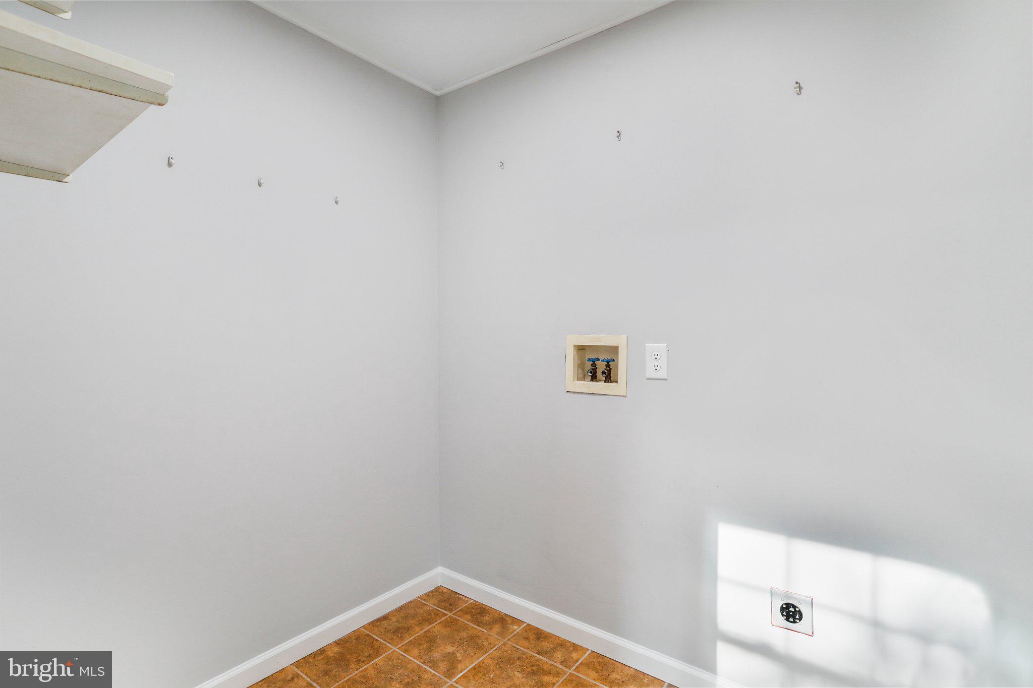 HEDGESVILLE HILLS - Residential