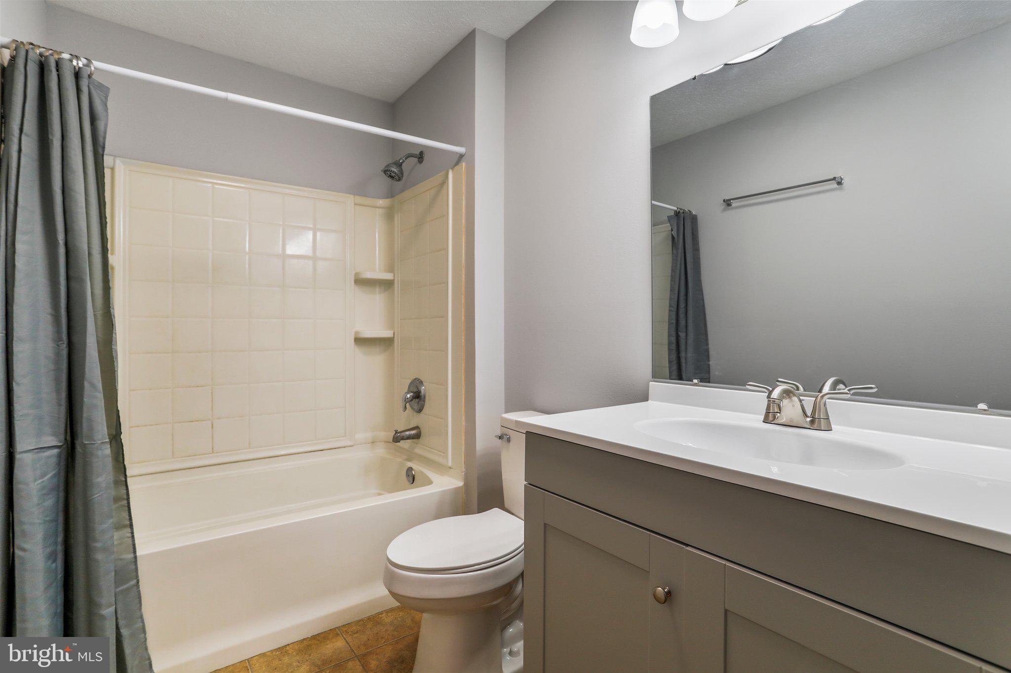 HEDGESVILLE HILLS - Residential