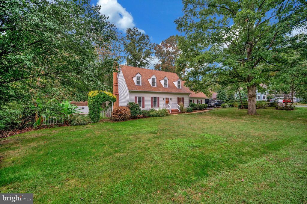 Photo of 416 Whitecliff Drive, FREDERICKSBURG, VA 22407 (MLS # VASP2035378)