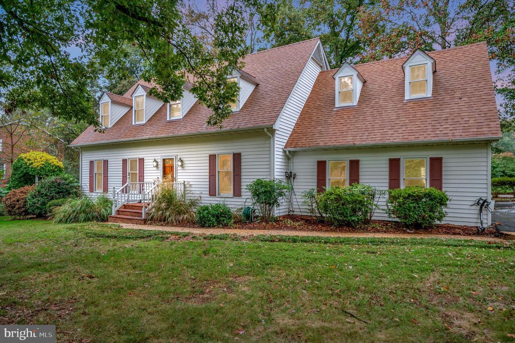 Photo of 416 Whitecliff Drive, FREDERICKSBURG, VA 22407 (MLS # VASP2035378)