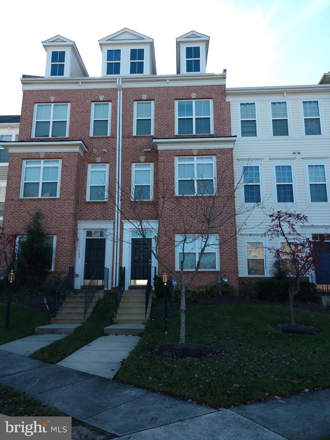 TOWN CENTER AT CAMP SPRINGS - Residential Lease