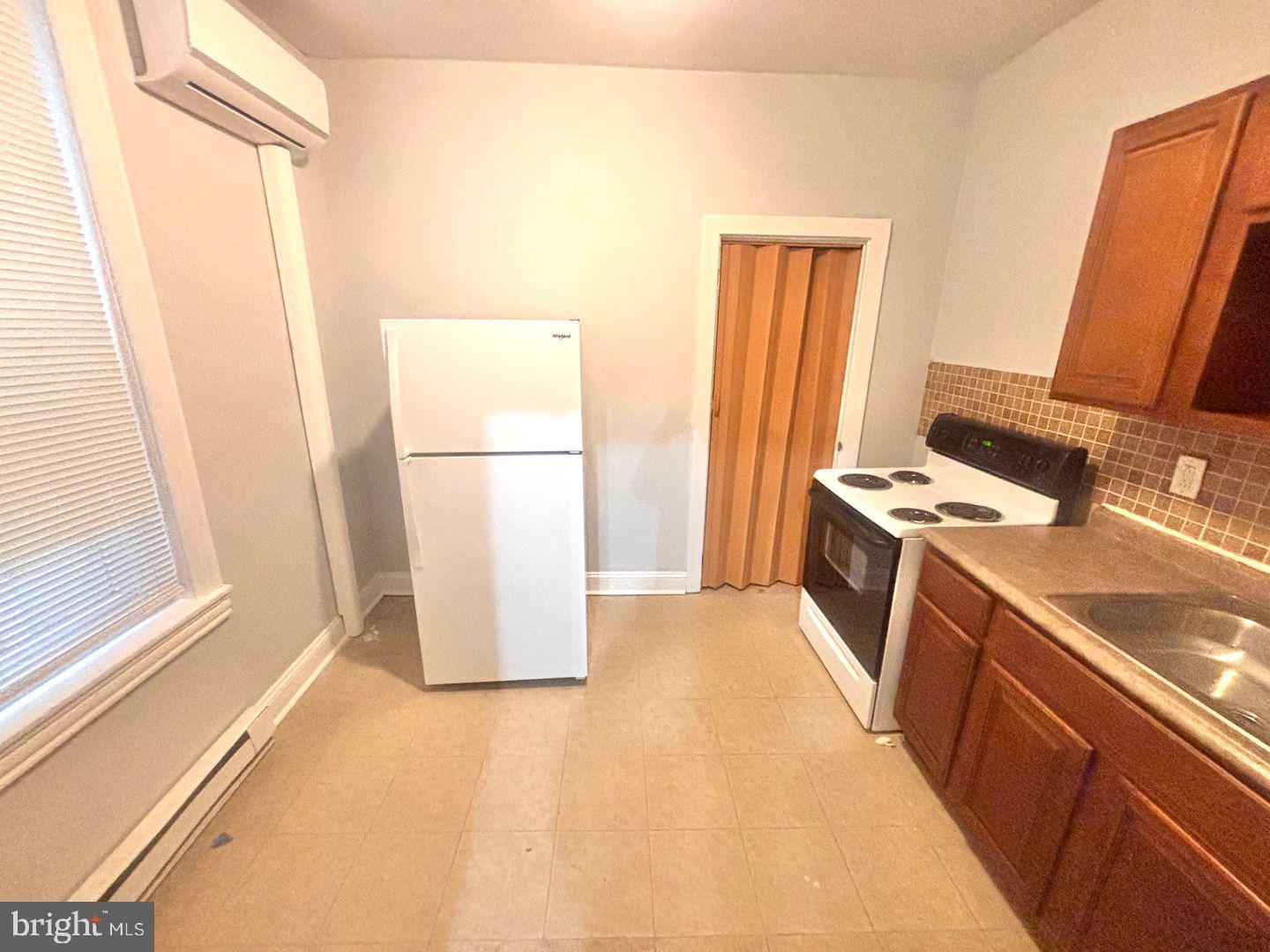 CARROLL PARK - Residential Lease