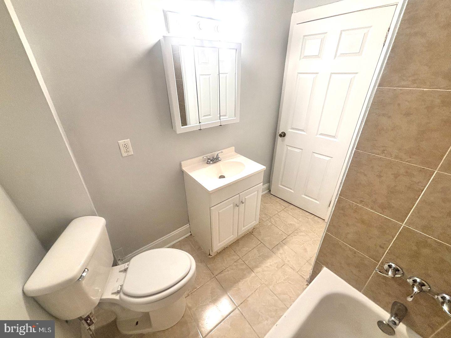 CARROLL PARK - Residential Lease