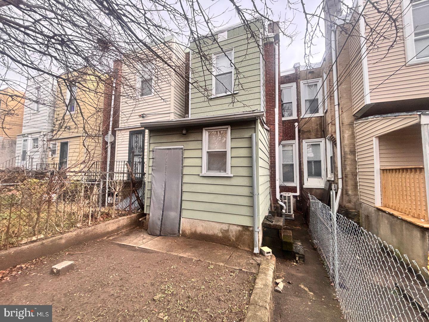 CARROLL PARK - Residential Lease