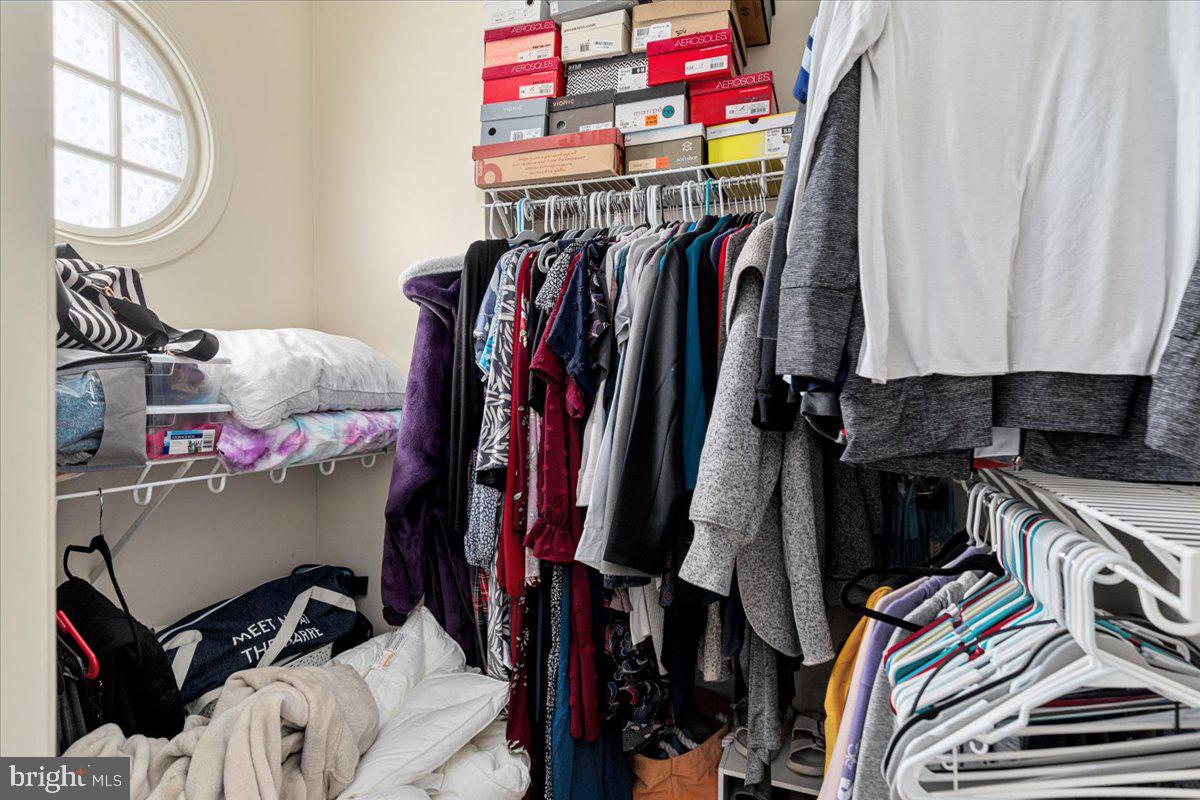 LIBERTY SQUARE - Residential