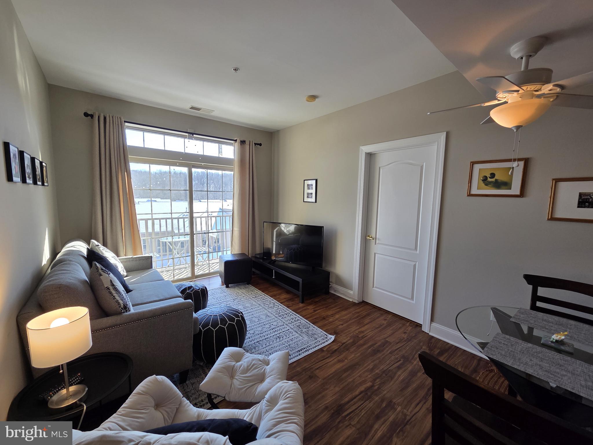 VILLAGE OF FOUNTAINVIEW - Residential