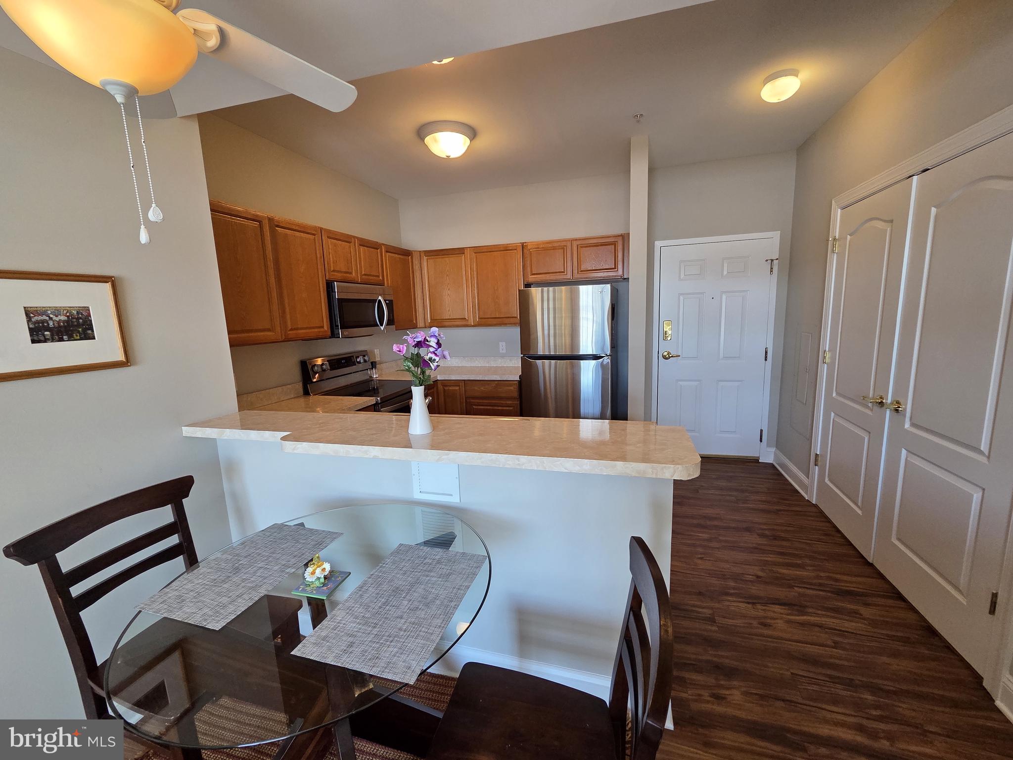 VILLAGE OF FOUNTAINVIEW - Residential