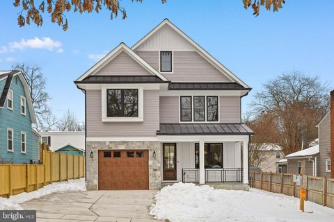 Photo of 9909 Dickens Ave, BETHESDA, MD 20814 (MLS # MDMC2207730)