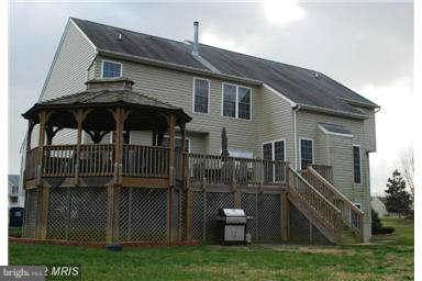 THREE CREEKS - Residential