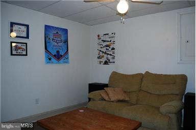 THREE CREEKS - Residential