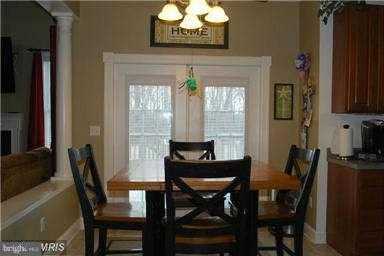 THREE CREEKS - Residential