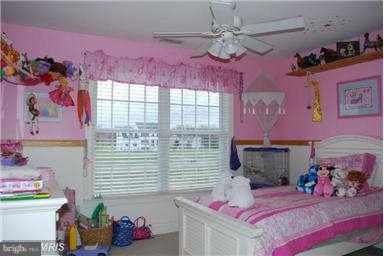 THREE CREEKS - Residential