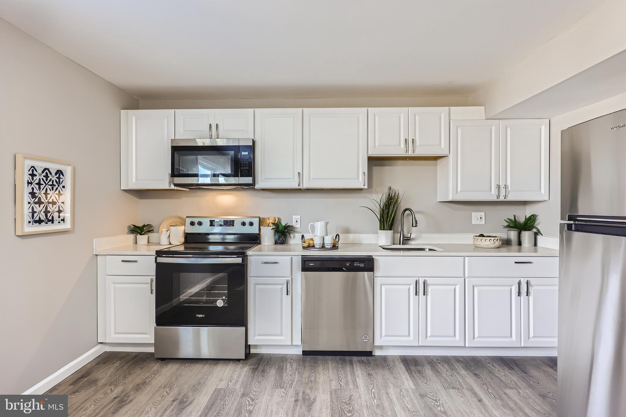 HARFORD SQUARE - Residential